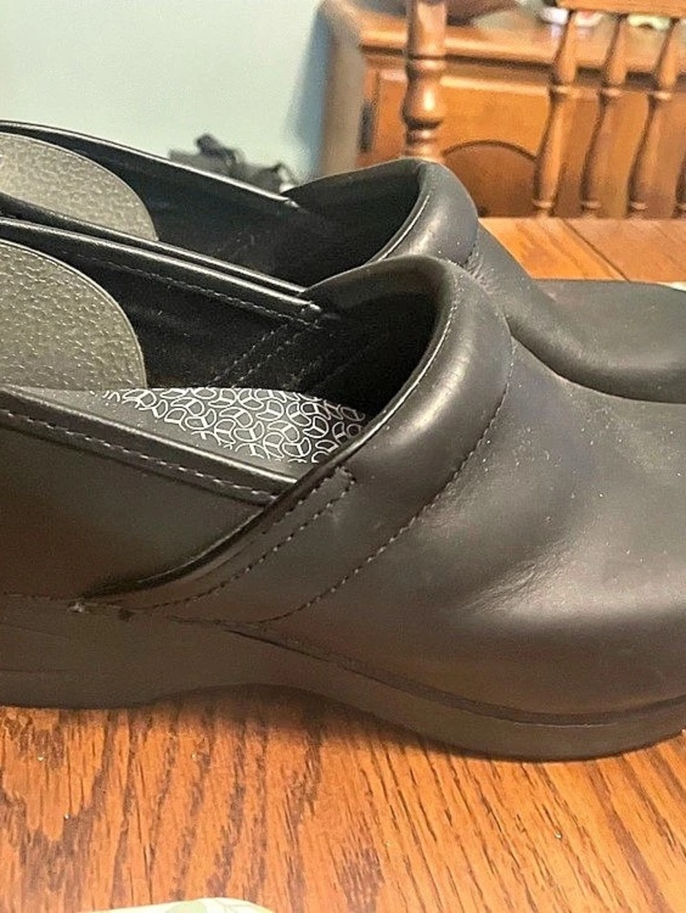 Dansko XP 2.0 Black Pull Up Leather Clogs Black Wide Clogs EU 41